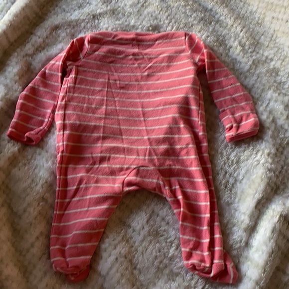 Carter’s footie sleeper with zippers - Picture 5 of 5